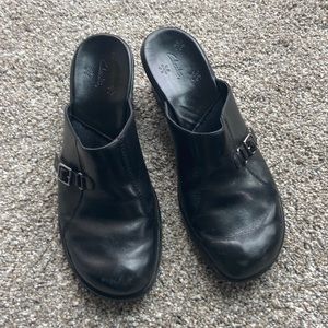 Clarks slip on leather upper 8.5 worn just a few times.   Very comfortable